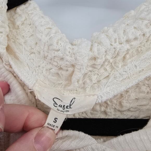 Easel Women's Crinkle Pop Fabric Lightweight Elbow Sleeve Hoodie Top Cream Small - Picture 5 of 8